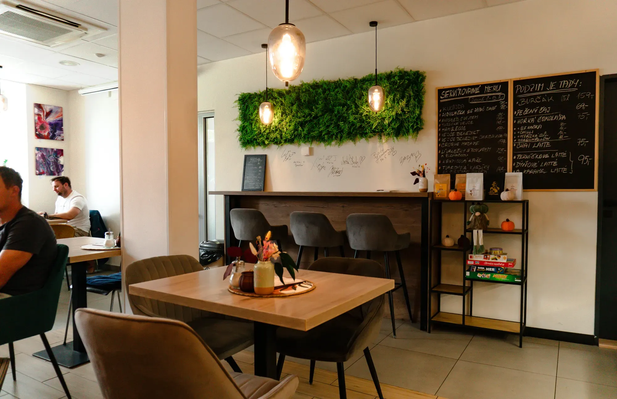 KAVÁRNA PETRANATOPEČE BRUNCH & CAFÉ — fotka 8