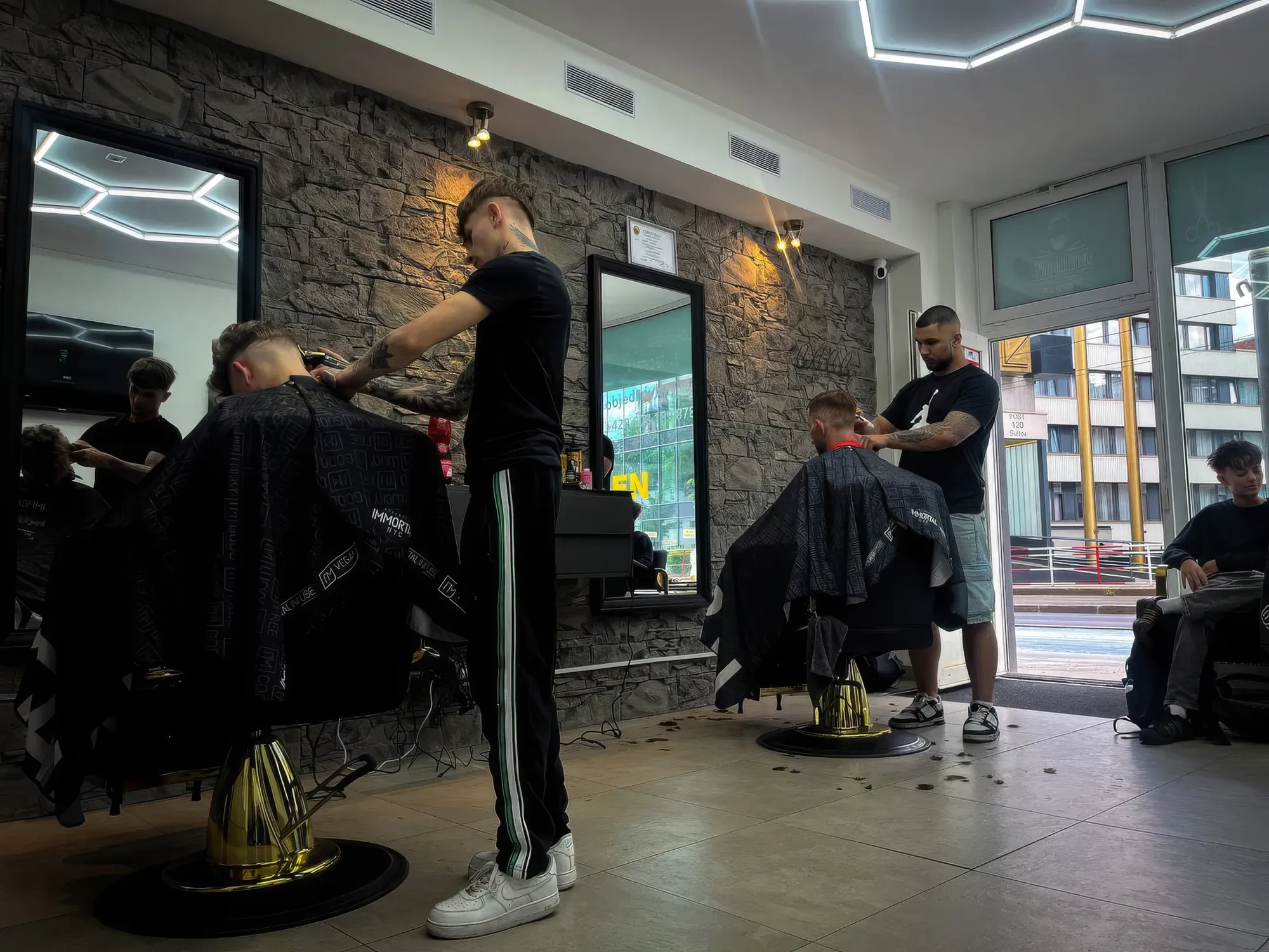 GOLDBARBERSHOP — fotka 5