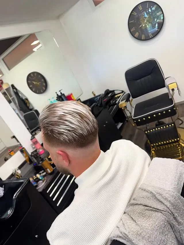 GOLDBARBERSHOP — fotka 7