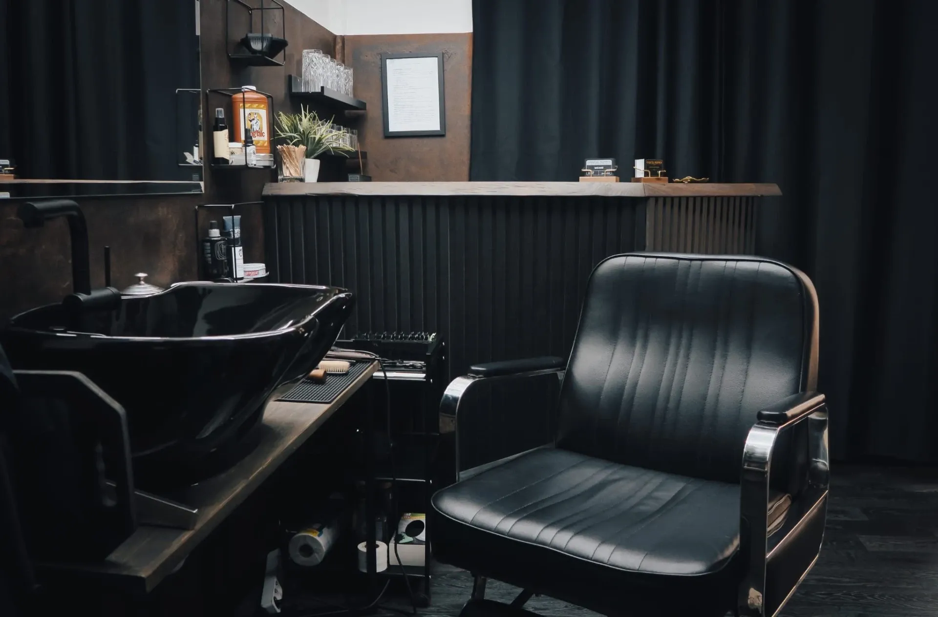 Skandal Tattoo Barber — fotka 1